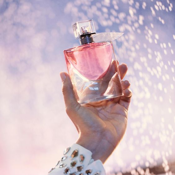 【ของแท้✓จัดส่งรวดเร็ว】  La Vie Est Belle EDP 2ml / 5ml / 10ml  น้ําหอมผู้หญิง  น้ำหอมขายดี  น้ำหอมขายดี น้ำหอมพกพา ขนาดทดลอง