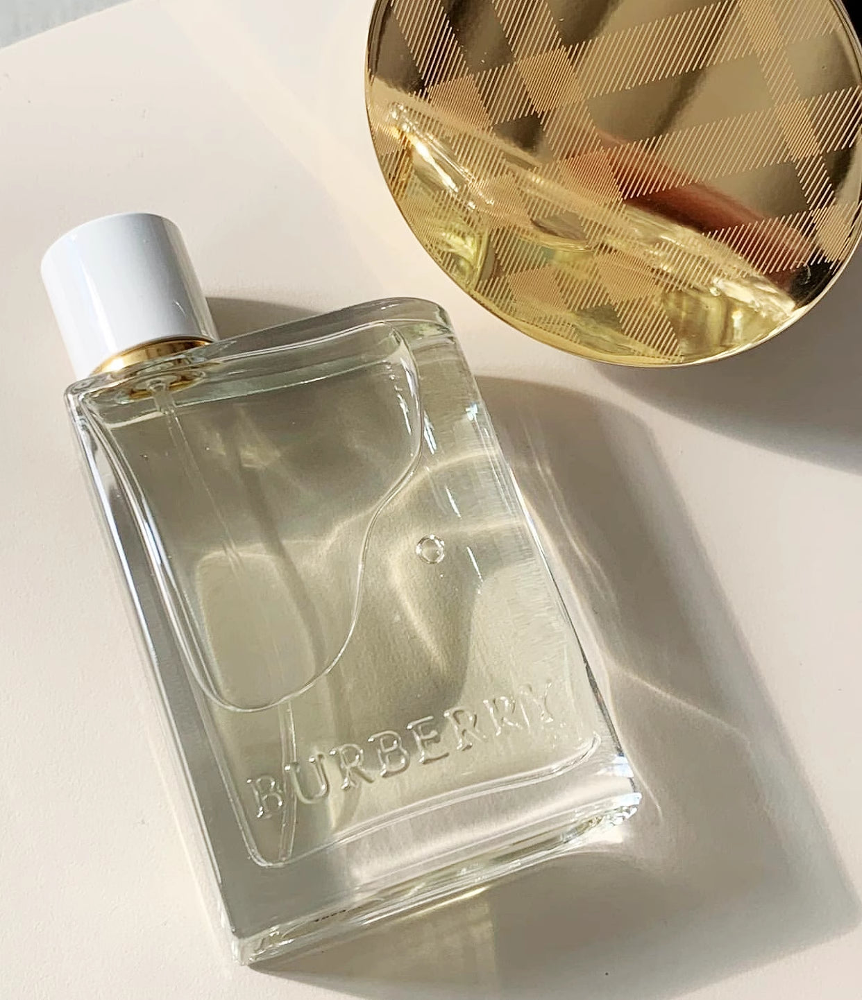 【ของแท้✓ติดทนนาน】Her Eau de Toilette 2ml / 5ml / 10ml น้ําหอมผู้หญิง น้ำหอมพกพา พร้อมส่ง น้ำหอมมินิ