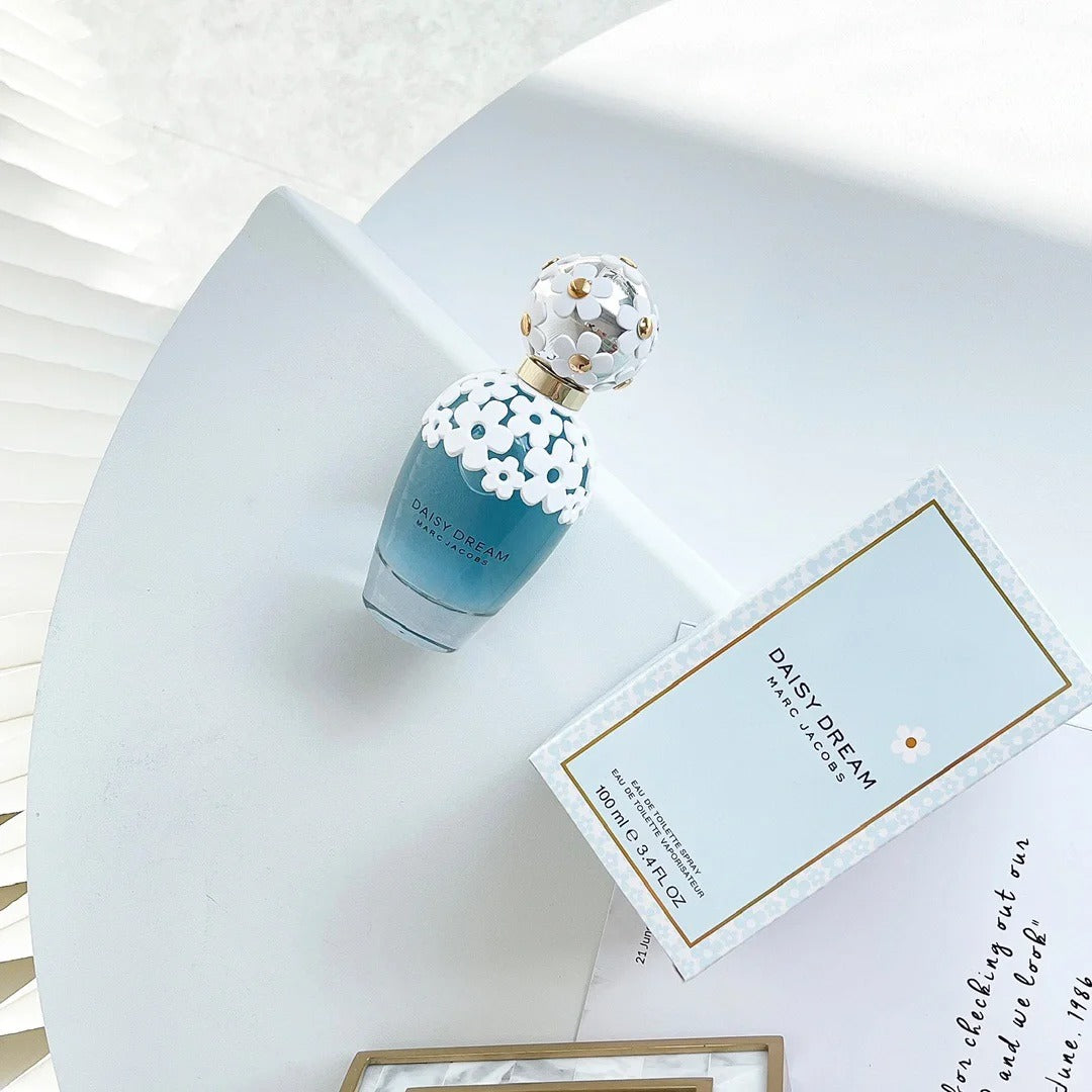 【ของแท้✓ติดทนนาน】 Daisy Dream 230 EDT 2ml / 5ml / 10ml น้ําหอมผู้หญิง น้ำหอมมินิ กลิ่นติดทนนาน น้ำหอมพกพา น้ำหอมยอดนิยม