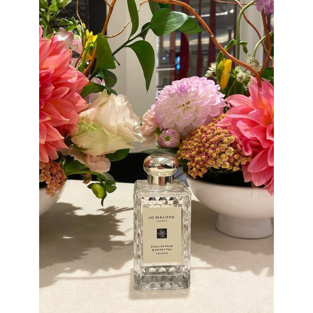 【ของแท้✓จัดส่งรวดเร็ว】English Pear & Freesia | Wood Sage & Sea Salt EDC 2ml/5ml/10ml unisex  น้ําหอมผู้หญิง  น้ําหอม น้ำหอมขายดี น้ำหอมพกพา  กลิ่นหอม